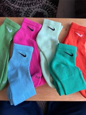 Nike Multi-Color Cushioned Crew Socks - Pack of Assorted Colors fit sz 10-14